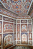 Amritsar - the Golden Temple - marble walls with decorative patterns that show Islamic influence 